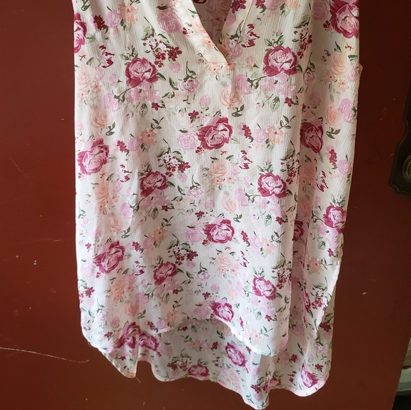 No boundaries top - Picture 2 of 3